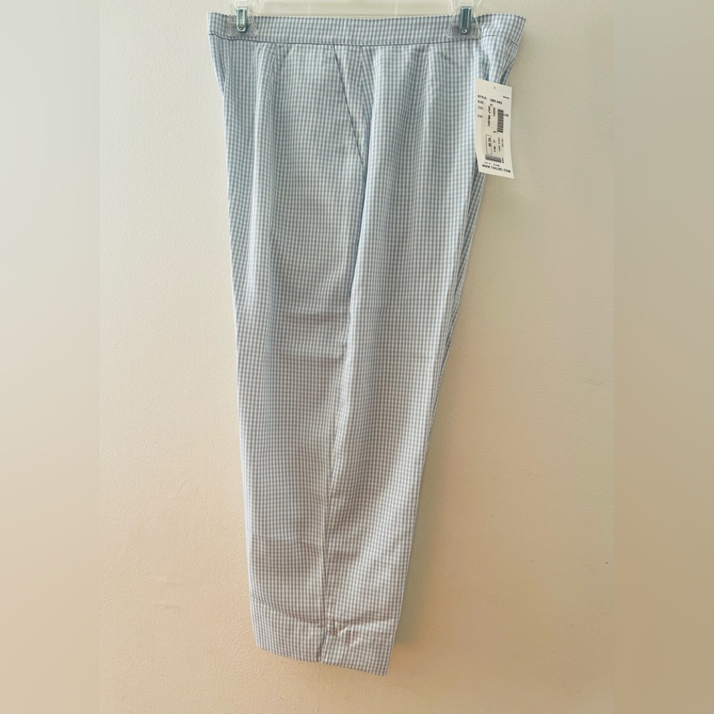 TAIL Golf Blue and White Checkered Capri Pants